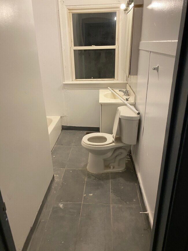 1326 Shields Ave, Chicago Heights, IL 60411 House Rental in Chicago