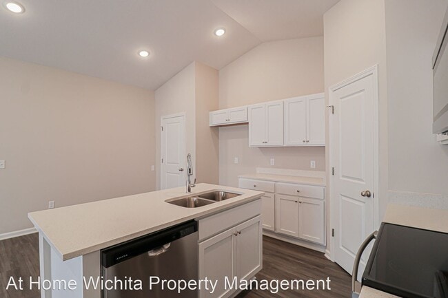 Building Photo - 3 br, 2 bath House - 2338 E Cheyenne Ct
