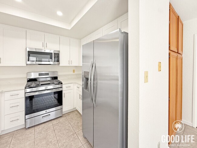 Foto del edificio - Newly Renovated Carmel Valley Home with Private Yard & Modern Finishes!
