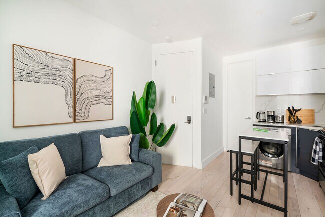 Foto del edificio - 317 E 78th St