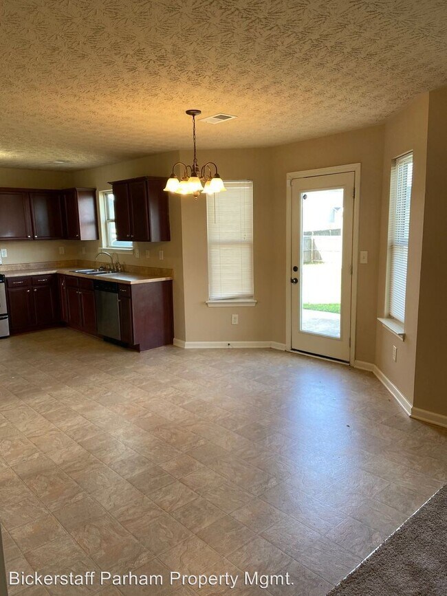 Building Photo - 3 br, 2.5 bath House - 11 Justice Dr