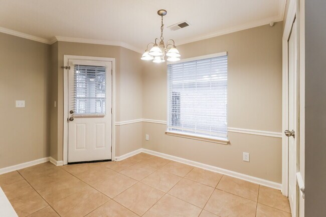 Foto del edificio - 9782 Pigeon Roost Park Cir