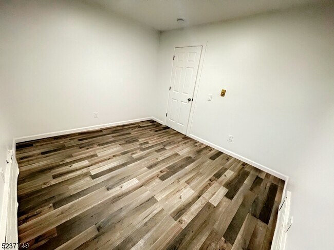 Foto del edificio - 207 Old Chimney Ridge Rd