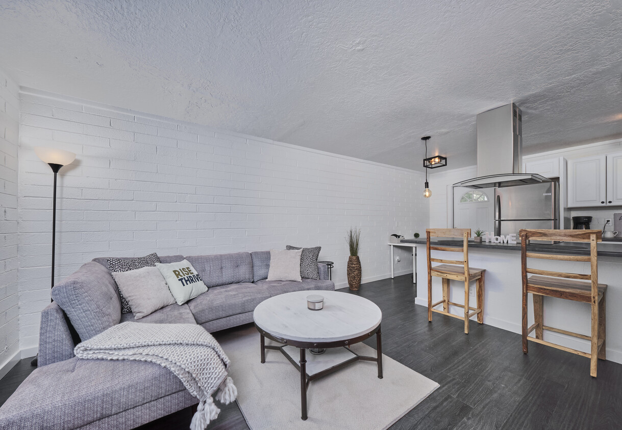 Foto principal - 4101 E Belleview St