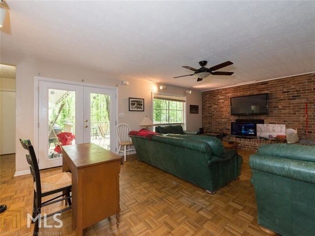 Foto del edificio - 1714 S Johnson Ferry Rd NE