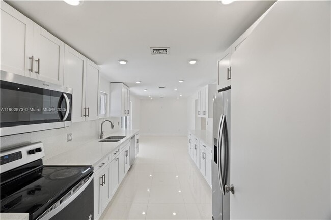 Building Photo - 10501 SW 53rd St