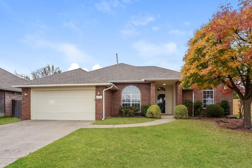 Foto principal - 1213 Dustin Dr