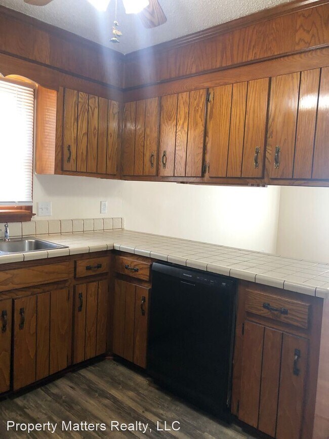 Building Photo - 3 br, 2 bath House - 2654 Castle Hill Road