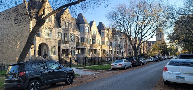 Building Photo - 4521 S Ellis Ave