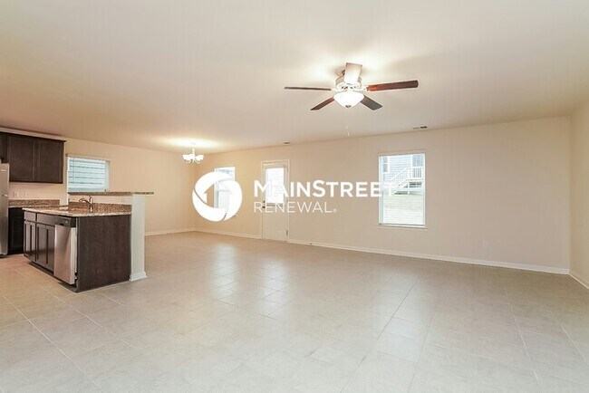 Foto del edificio - 4 Bedroom Pet-Friendly Home in La Vergne, TN with Main Street Renewal