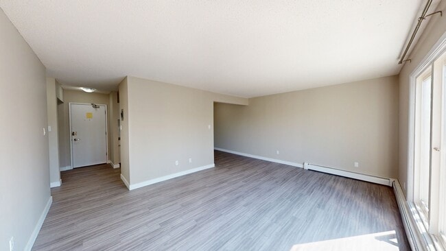 Building Photo - 9807-9108 108 Ave