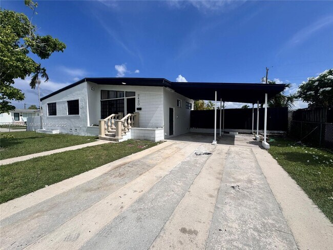 Foto del edificio - 8430 SW 32nd St