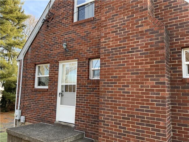 Building Photo - 2803 Cleveland Ave