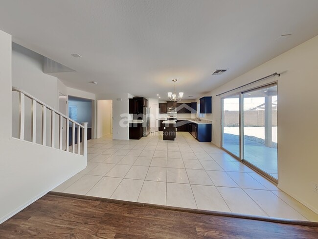 Foto del edificio - 3806 S 186th Dr