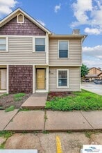 Building Photo - 2405 S Capri St