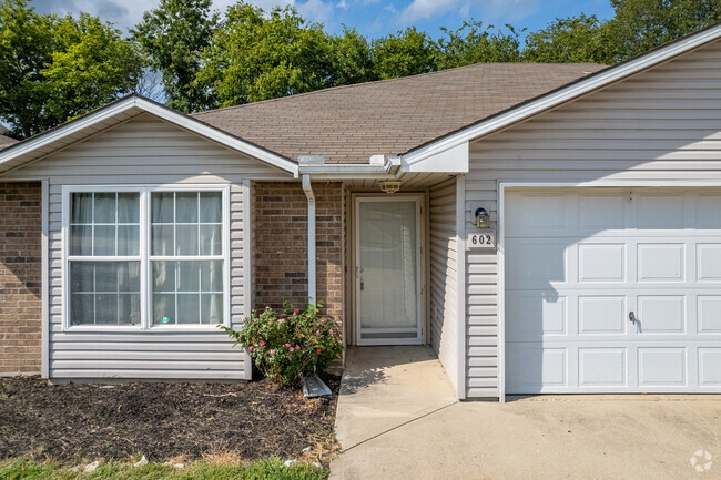 Entrance - Wingate Duplexes