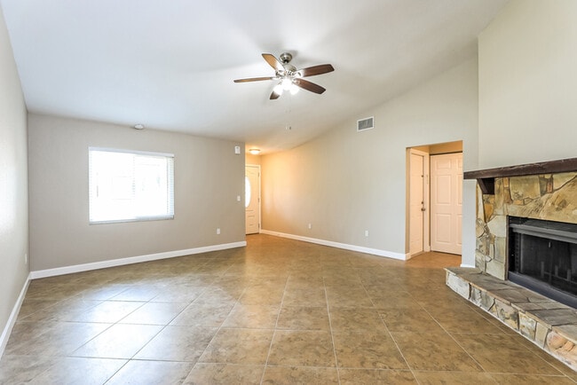 Foto del edificio - 3122 47th Ave E