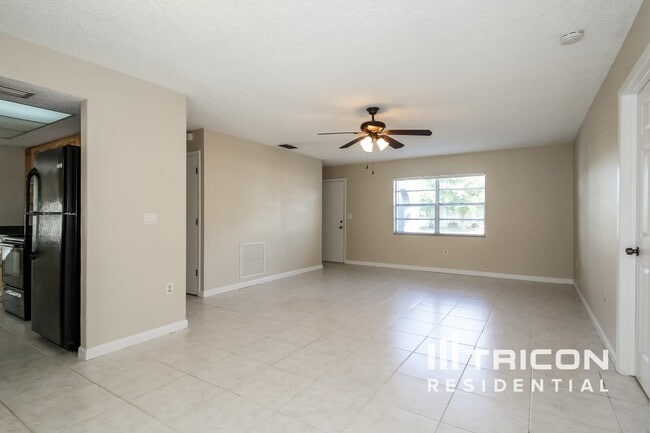 Building Photo - 3012 Lalani Blvd