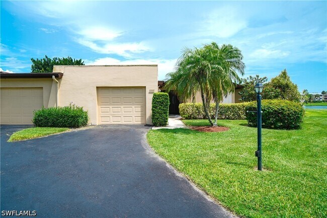 Foto del edificio - 4105 Lakewood Blvd