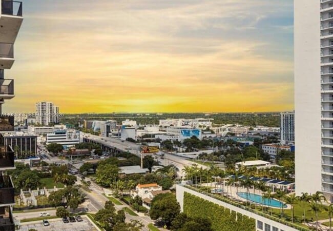 Photo - 600 NE 36th St Apartment