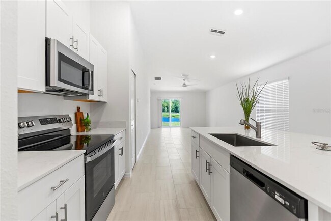 Foto del edificio - 17662 Happytrails St
