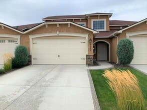 Building Photo - 9406 Majestia Ln