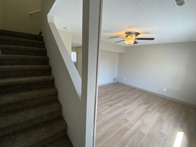 Foto del edificio - 1630 Pleasant View Dr