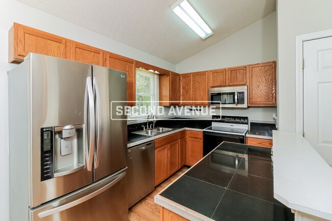 Building Photo - 100 Villa Rosa Dr
