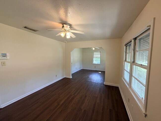 Foto del edificio - 2 Bedroom/1 Bath located in the heart of Valdosta!!!