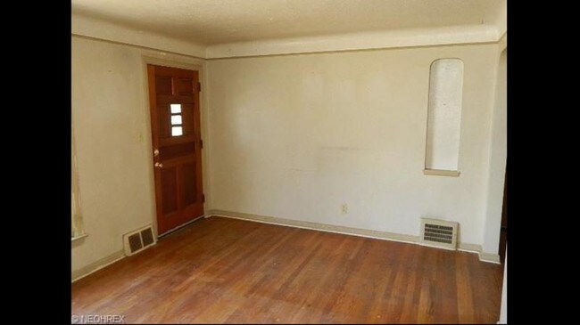 Building Photo - 13312 Littleton Rd