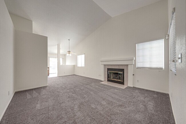 Foto del edificio - Peaceful Cul-De-Sac Living with Spacious Comfort and Everyday Convenience