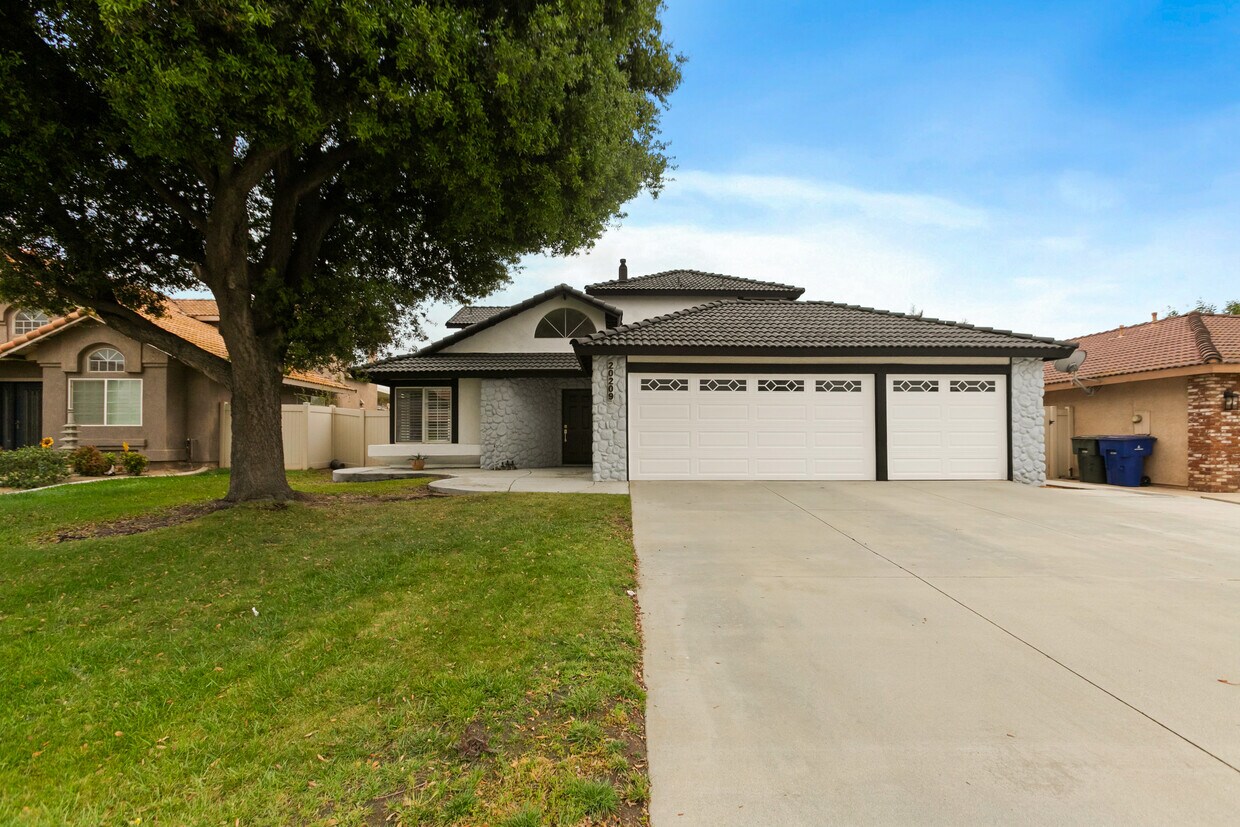 Foto principal - 20209 Edmund Rd