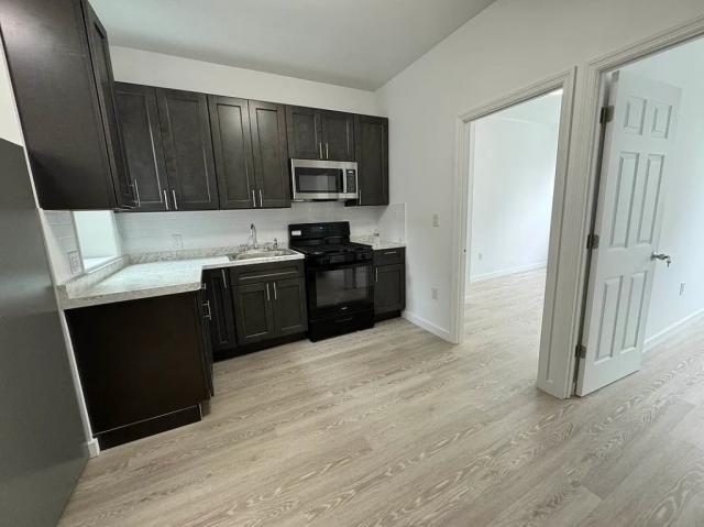 Foto principal - 2 bedroom in BROOKLYN NY 11230