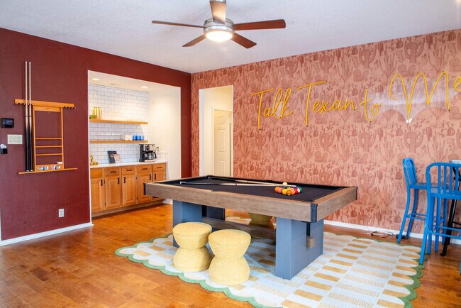 Foto del edificio - 2002 Chittim Trail Dr