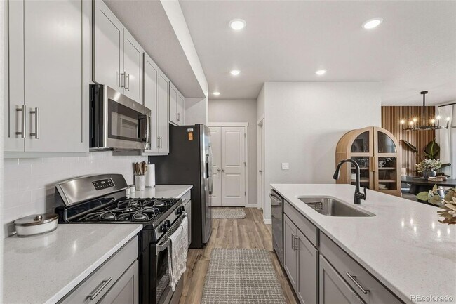 Foto del edificio - 7816 Keebler Dr