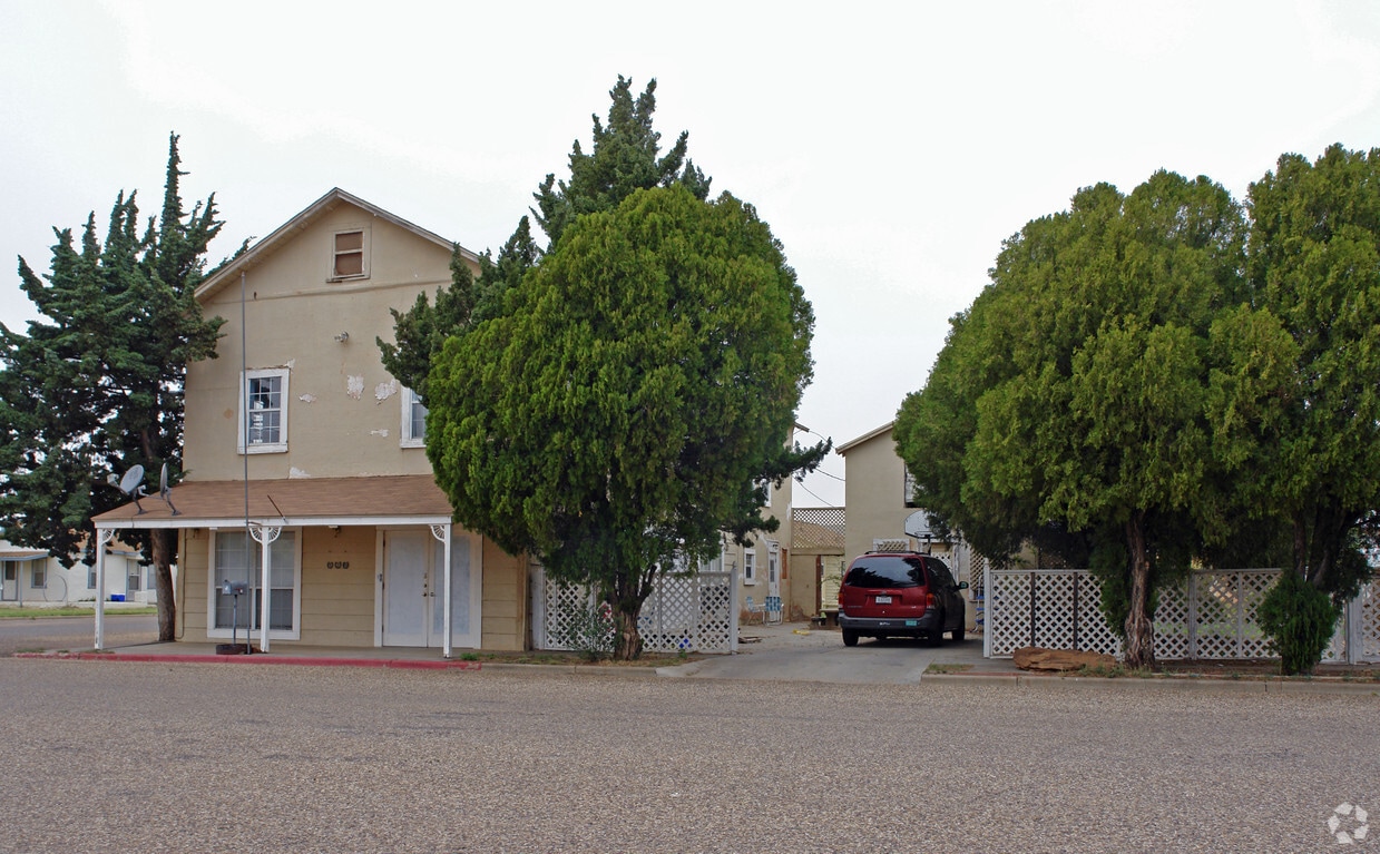 424 9th St, Abernathy, TX 79311 Apartments in Abernathy, TX