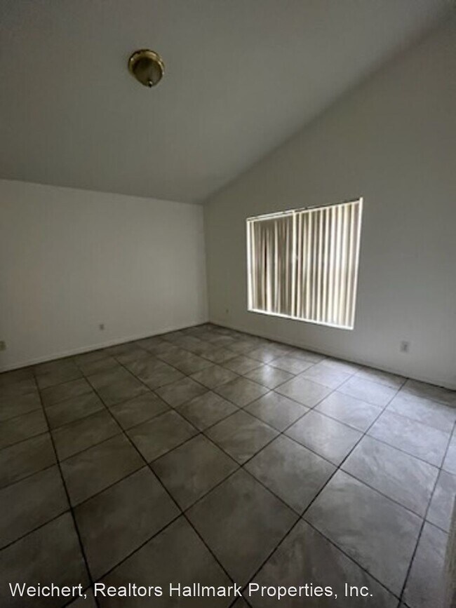 Building Photo - 3 br, 2 bath House - 214 Silver Palms Circle
