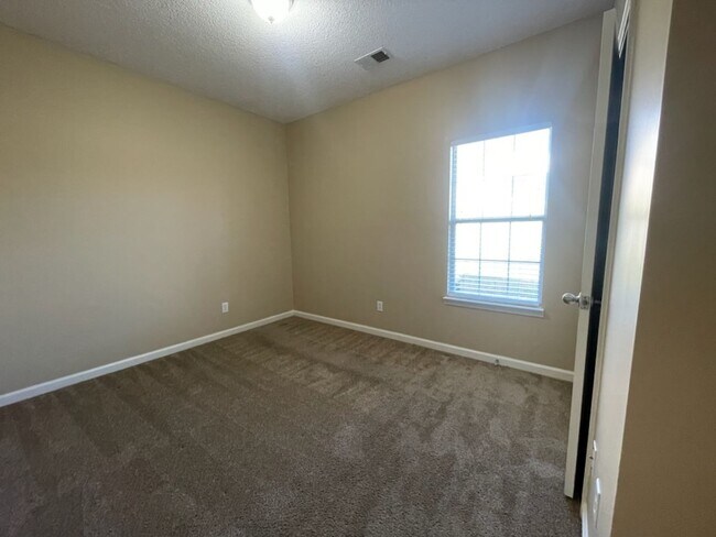 Building Photo - Worthington subdivision