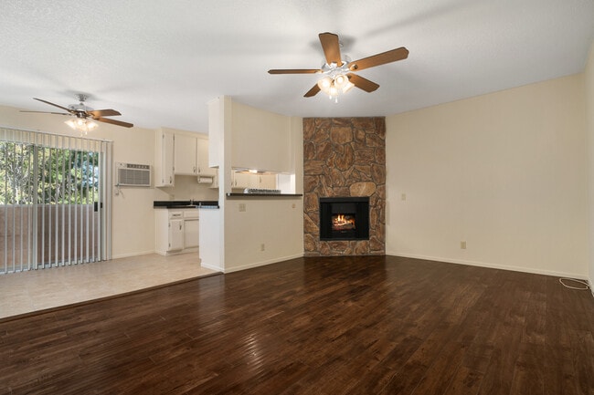 Living Room - 7013 Haskell Ave