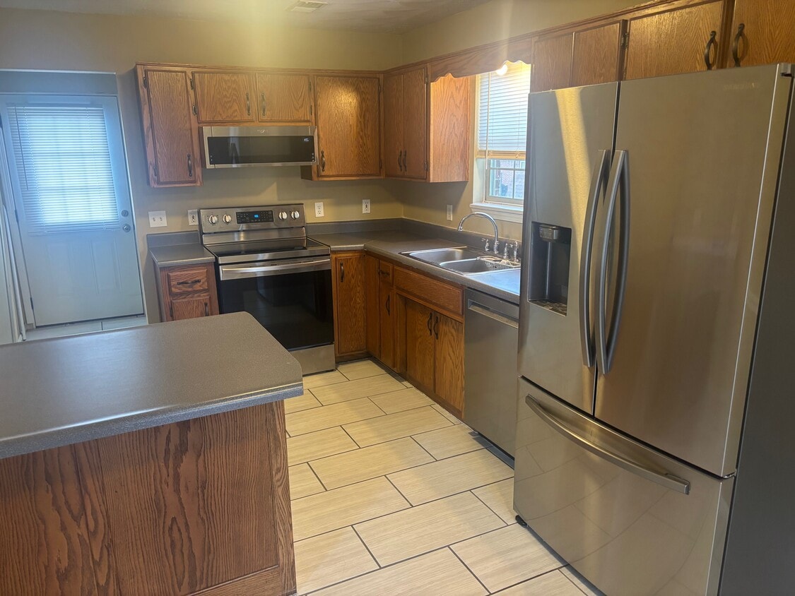 Foto del edificio - 121 Owings Blvd