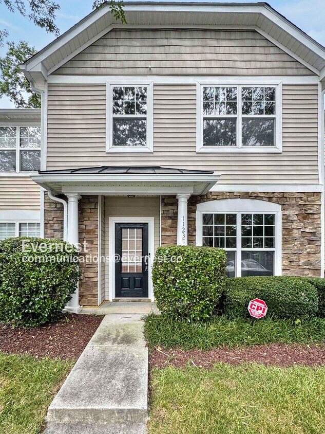 Foto principal - 11237 Lofty Heights Pl