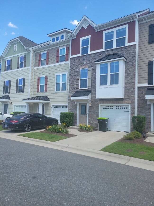 Building Photo - 4321 Saltmarsh Ln