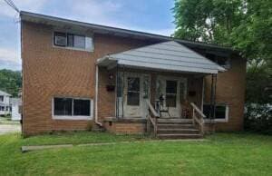 Building Photo - 858 Parkview St NE