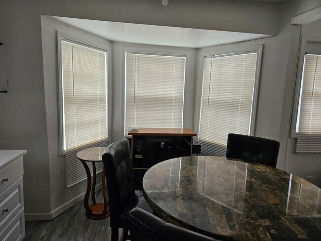 Building Photo - Room in Duplex on Whitaker Cir NW