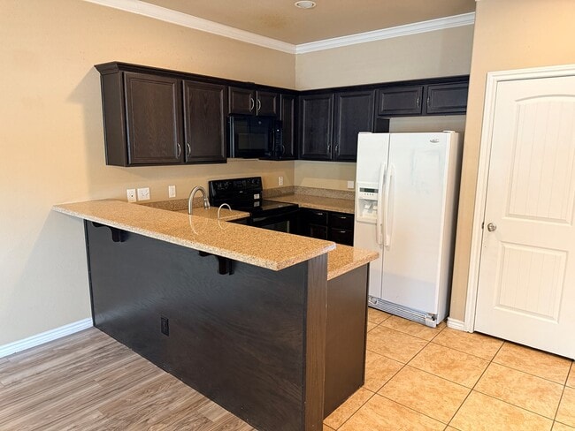 Foto del edificio - 7230 Barksdale Ln