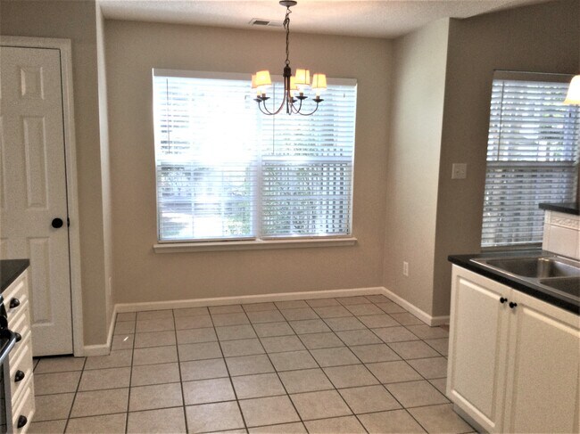 Building Photo - 7517 Lullwater Cv