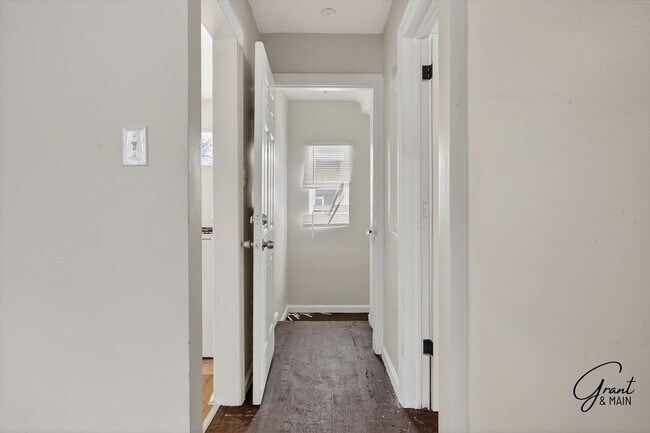 Building Photo - 12200 Cheyenne St