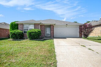 Building Photo - 836 Cedar Ridge Ln