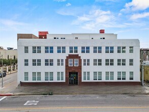 Building Photo - 2102 Mechanic St