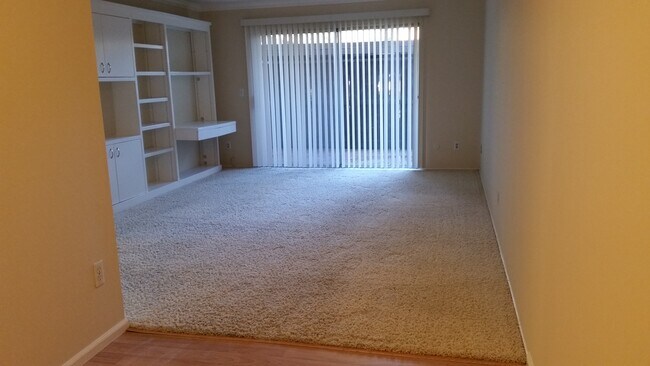 Building Photo - 1750 Halford Ave